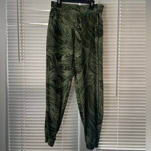 Athleta Sumi Marble Green Print Brooklyn Joggers Active Athletic Streetwear Gorp